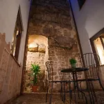 Patio Muralla Romana ¡Se Parte De La Historia!
