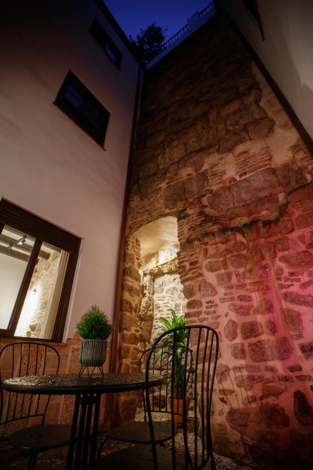 Patio Muralla Romana ¡se Parte De La Historia! Apartamento