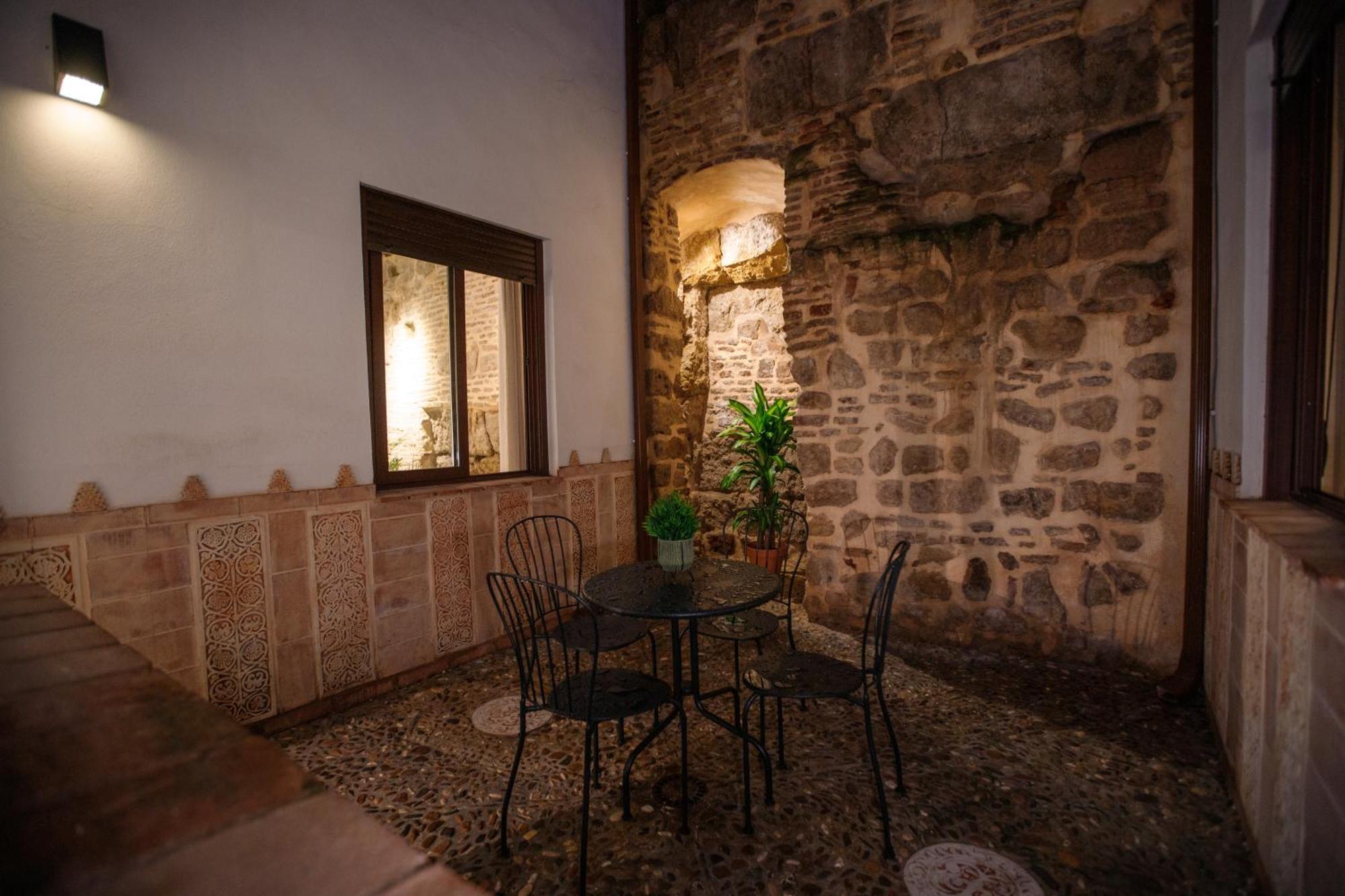 Apartamento Patio Muralla Romana ¡se Parte De La Historia! Córdoba