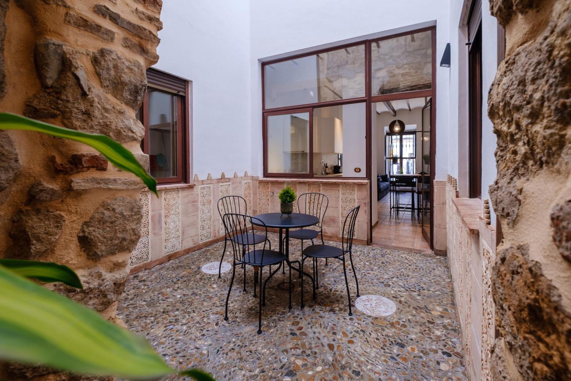 Patio Muralla Romana ¡se Parte De La Historia! Apartment Cordoba